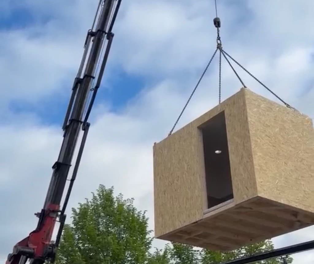 Transport eines Hausmoduls